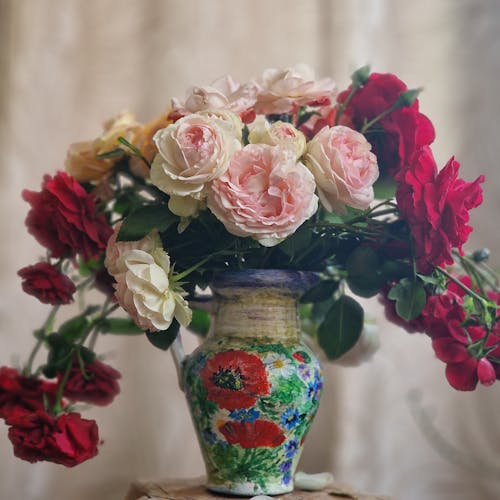 Siempre Rosas en florero elegante - Blume Boutique Floral